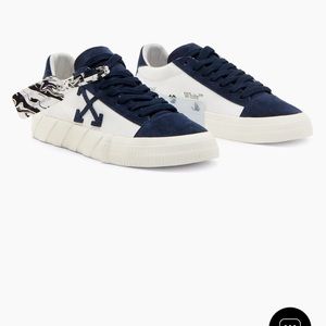 Navy and White Off-White Canvas & Suede Low-Top Sneakers

Size 40 EU
Size 9.5 US